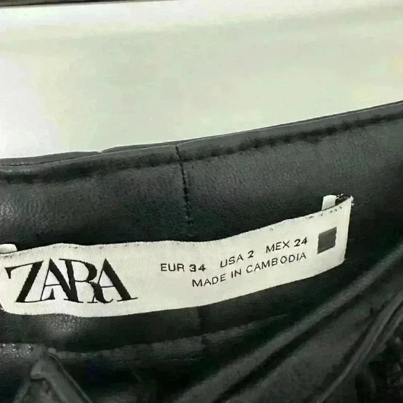 Zara Faux Leather Pants - size 2 Straight Leg - Picture 7 of 9